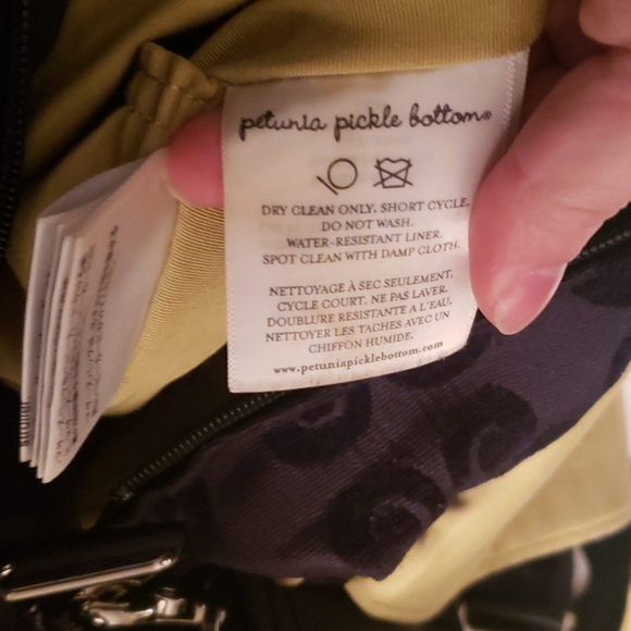 Amazon.com: Petunia Pickle Bottom Pathway Pack, Graphite  Petunia Pickle Bottom Diaper Bag Black & Green